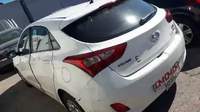 Veículo de Sucata hyundai i30 (gd) classic do ano 2014 alimentado d4fc