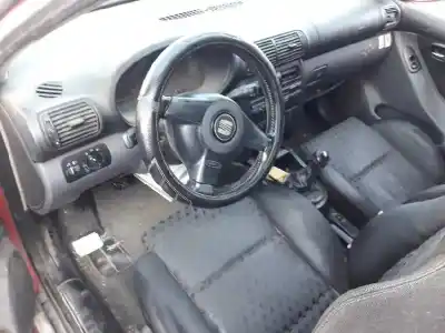 Vehículo de desguace seat leon (1m1) 1.6 16v del año 2001 con motor azd