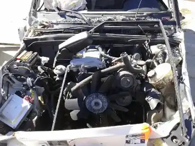 Veículo de Sucata land rover discovery ii (l318) 2.5 td5 4x4 do ano 2003 alimentado 