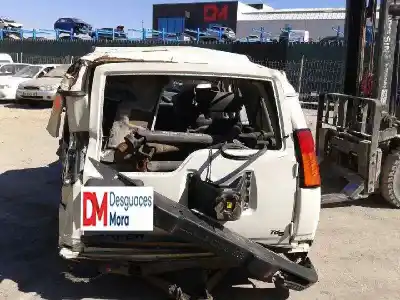 Veículo de Sucata land rover discovery ii (l318) 2.5 td5 4x4 do ano 2003 alimentado 