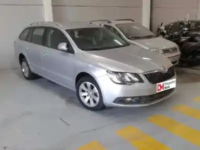 Veicolo di demolizione SKODA SUPERB COMBI (3V5) Active dell'anno 2015 alimentato CFFB Veicolo di demolizione SKODA SUPERB COMBI (3V5) Active dell'anno 2015 alimentato CFFB
