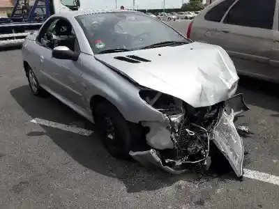 Sloopvoertuig PEUGEOT 206 CC CC van het jaar 2006 aangedreven NFU