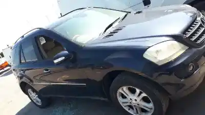 Vehicul casat MERCEDES-BENZ CLASE M (W164) ML 300 CDI BE (164.120) al anului 2007 alimentat 