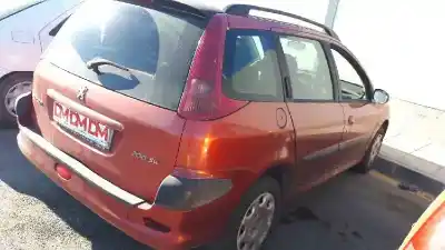 Veículo de Sucata peugeot 206 sw quiksilver do ano 2004 alimentado rhy