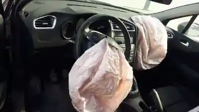 Veículo de Sucata citroen c4 lim. business do ano 2013 alimentado 9h06