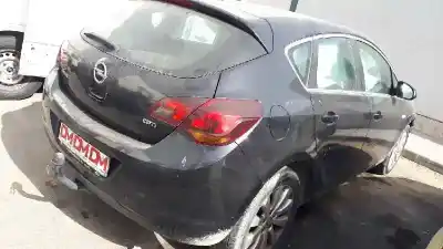 Veículo de Sucata opel astra j lim. cosmo do ano 2010 alimentado a17dtr