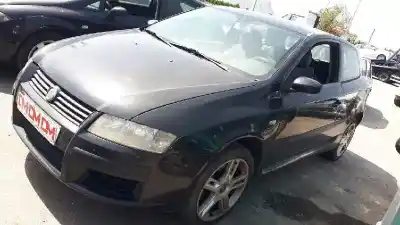 Veicolo di demolizione fiat stilo (192) 1.9 jtd / 1.9 jtd 115 active dell'anno 2004 alimentato 192a1000