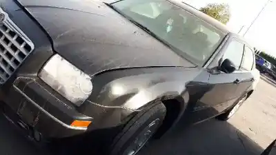 Veicolo di demolizione chrysler 300 c 3.5 dell'anno 2004 alimentato 