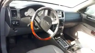 Veicolo di demolizione chrysler 300 c 3.5 dell'anno 2004 alimentato 