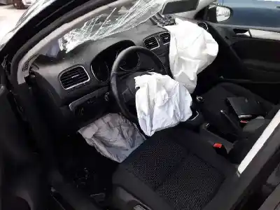 Veículo de Sucata volkswagen golf vi (5k1) advance bluemotion do ano 2011 alimentado cay