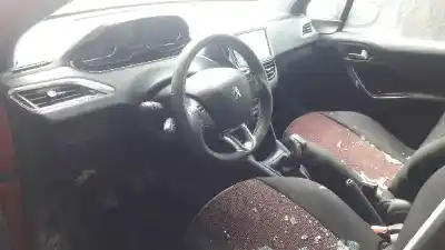 Veicolo di demolizione peugeot 208 i (ca_, cc_) 1.4 hdi dell'anno 2015 alimentato 8h01