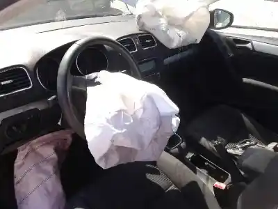 Veículo de Sucata volkswagen golf vi (5k1) advance bluemotion do ano 2011 alimentado cay