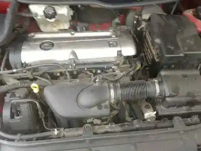 Sloopvoertuig peugeot 206 cc 2.0 16v cat van het jaar 2002 aangedreven rfn