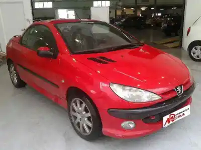 Sloopvoertuig peugeot 206 cc 2.0 16v cat van het jaar 2002 aangedreven rfn