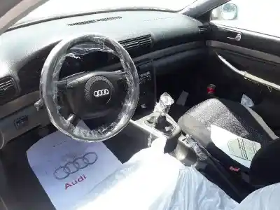 Veicolo di demolizione audi a4 berlina (b5) 1.8 t dell'anno 1999 alimentato aeb