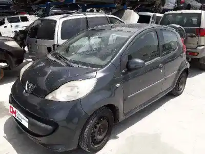 Veículo de Sucata peugeot 107 básico do ano 2005 alimentado 1kr384f