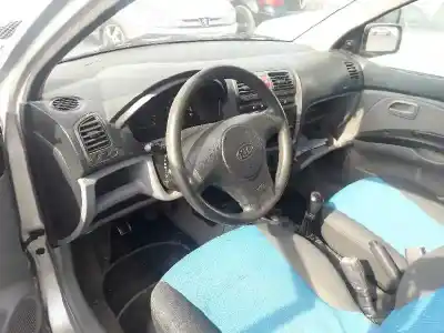 Veicolo di demolizione kia picanto 1.1 active dell'anno 2004 alimentato g4hc