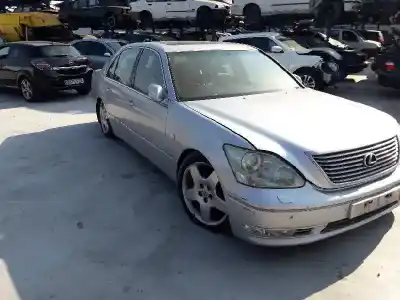 Scrapping Vehicle LEXUS LS430 (UCF30) Básico (07.2003->) of the year 2003 powered 