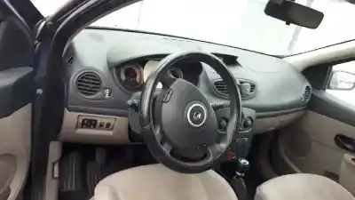 Veículo de Sucata renault clio iii 1.5 dci diesel cat do ano 2005 alimentado k9k t7