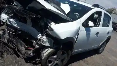 Veículo de Sucata dacia sandero comfort do ano 2016 alimentado 