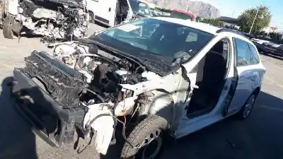 Veicolo di demolizione seat leon st (5f8) reference dell'anno 2017 alimentato ddy