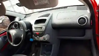 Veículo de Sucata peugeot 107 rc-line do ano 2006 alimentado 8ht