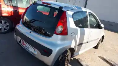 Veículo de Sucata peugeot 107 básico do ano 2006 alimentado 1kr