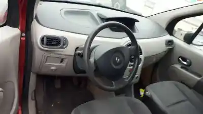 Veículo de Sucata renault grand modus authentique do ano 2005 alimentado 