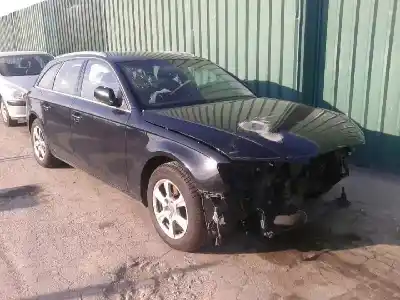 Veicolo di demolizione AUDI A4 BERLINA (B8) 2.0 16V TDI dell'anno 2011 alimentato CAG
