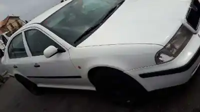 Scrapping Vehicle SKODA OCTAVIA BERLINA (1U2) Ambiente of the year 2000 powered AGR