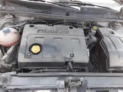 Veículo de Sucata fiat stilo (192) 1.9 jtd / 1.9 jtd 115 active do ano 2005 alimentado 192a1000