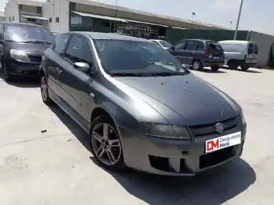 Veicolo di demolizione FIAT STILO (192) 1.9 JTD / 1.9 JTD 115 Active dell'anno 2005 alimentato 192A1000