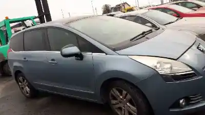 Sloopvoertuig PEUGEOT 5008 Confort van het jaar 2010 aangedreven 9HZ