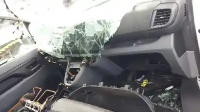 Veículo de Sucata toyota proace verso 1.6 d-4d cat do ano 2019 alimentado bh02