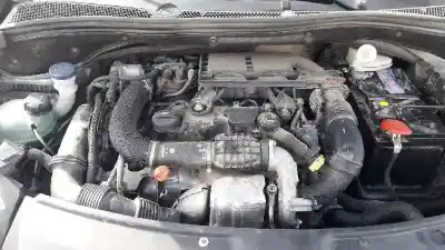 Veicolo di demolizione peugeot 208 access dell'anno 2015 alimentato 