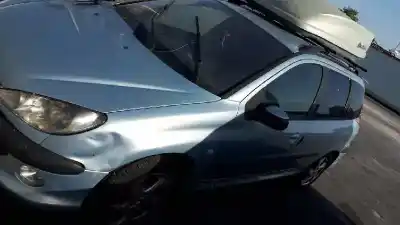 Veículo de Sucata peugeot 206 sw quiksilver do ano 2002 alimentado rhy