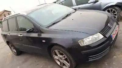 Veicolo di demolizione FIAT STILO (192) 1.9 JTD / 1.9 JTD 115 Active dell'anno 2005 alimentato 192A1000