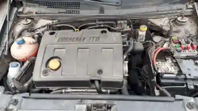 Veículo de Sucata fiat stilo (192) 1.9 jtd / 1.9 jtd 115 active do ano 2005 alimentado 192a1000