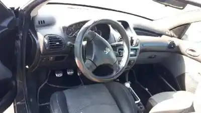 Verschrottungsfahrzeug peugeot 206 cc cc des jahres 2003 angetrieben nfu