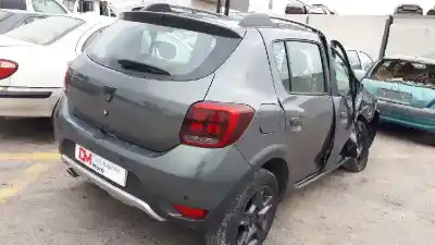 Veículo de Sucata dacia sandero comfort do ano 2017 alimentado h4b b4