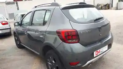 Veículo de Sucata dacia sandero comfort do ano 2017 alimentado h4b b4
