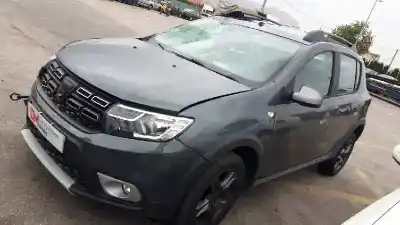 Veículo de Sucata dacia sandero comfort do ano 2017 alimentado h4b b4