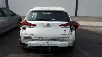 Veicolo di demolizione toyota auris active dell'anno 2017 alimentato 1nd