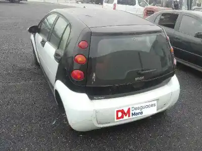 Veicolo di demolizione smart forfour 1.5 cdi cat dell'anno 2006 alimentato om639939