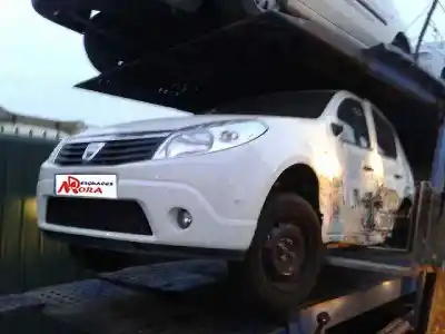 Veículo de Sucata dacia sandero 1.2 16v cat do ano 2012 alimentado d4f f7