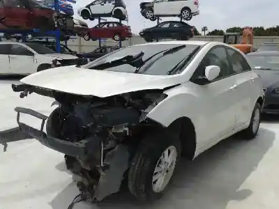 Veicolo di demolizione hyundai i30 (gd) style dell'anno 2014 alimentato g4fa