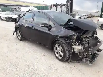 Veicolo di demolizione toyota auris active dell'anno 2011 alimentato 1nd