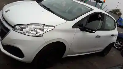 Veicolo di demolizione peugeot 208 access dell'anno 2016 alimentato bh02