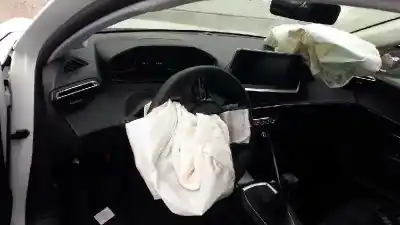 Veículo de Sucata peugeot 208 (p2) active do ano 2021 alimentado yh01