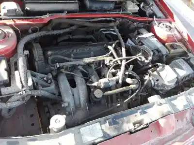 Véhicule à la ferraille peugeot 405 berlina mi 16 le mans de l'année 1990 alimenté dfwxu9j4z